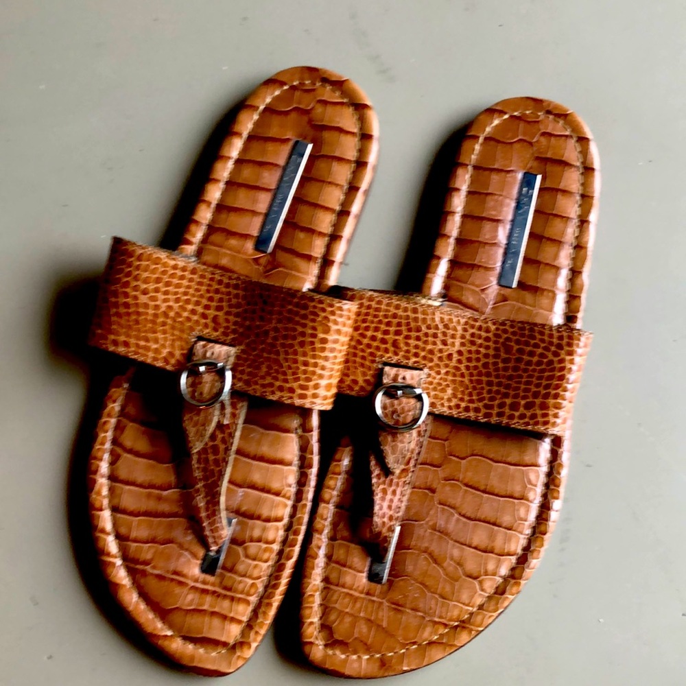 EUC DKNY sandals Sz 8